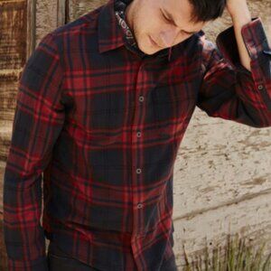 Current/Elliott Lightweight Button Front Plaid Shirt. Brick Red/Blue. Men's Sz M